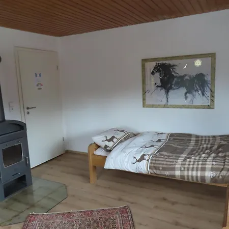 Monteurwohnung Bei Crailsheim Feuchtwangen بيت ضيافة *